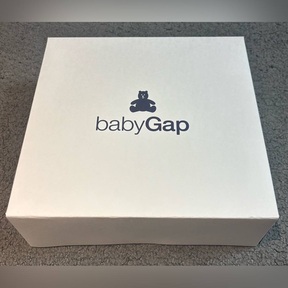 Baby Gap White Blue Gift Box Foldable 11” x 11” x 3.75”